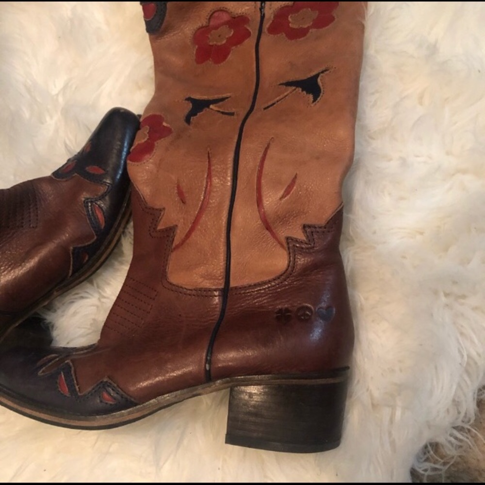 Gorgeous Lucky Brand Boot